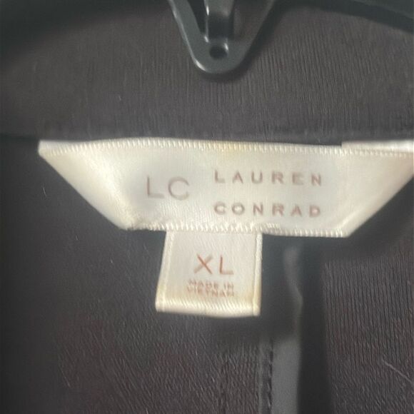 LC Lauren Conrad Women's Blazer in Black! - Picture 4 of 5